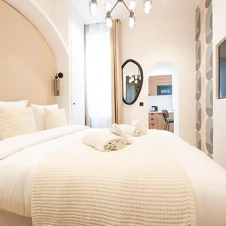 Lovely & Romantic Near Bastille *