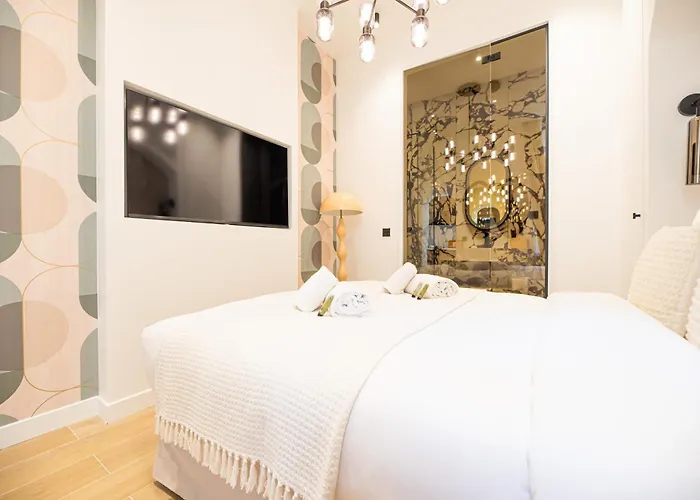 Lovely & Romantic Near Bastille *