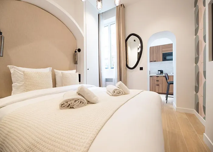 Lovely & Romantic Near Bastille