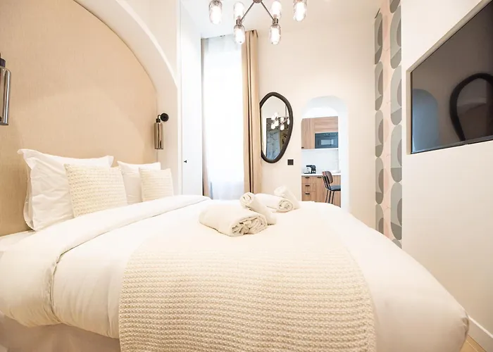 Lovely & Romantic Near Bastille *